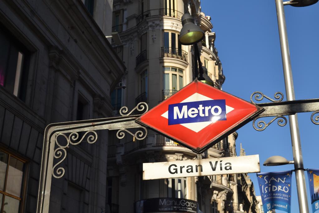 Hostal Meyra Madrid Exteriér fotografie
