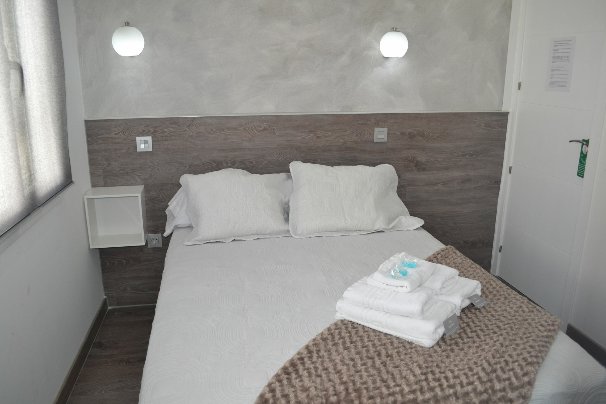 Hostal Meyra Madrid Exteriér fotografie