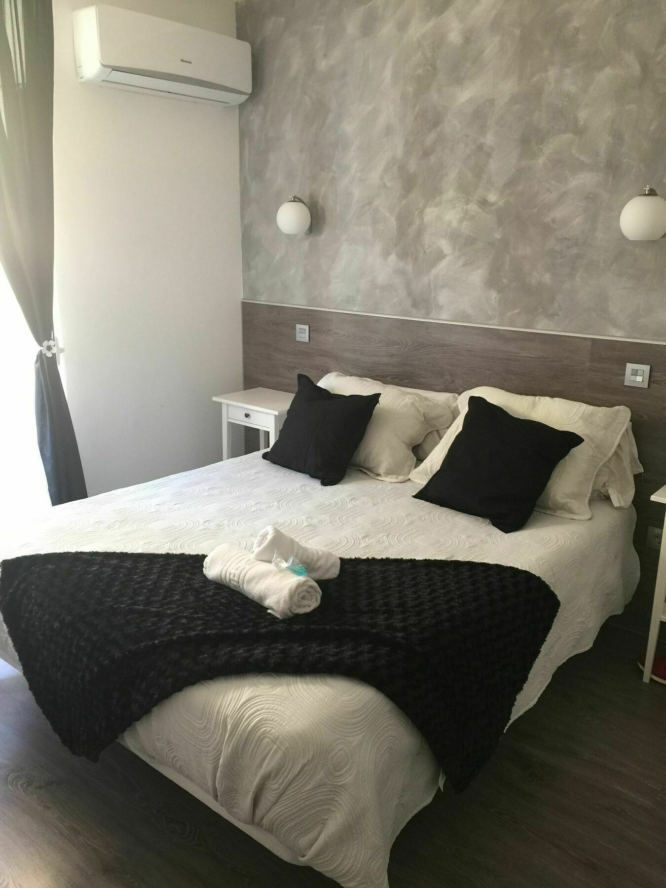 Hostal Meyra Madrid Exteriér fotografie