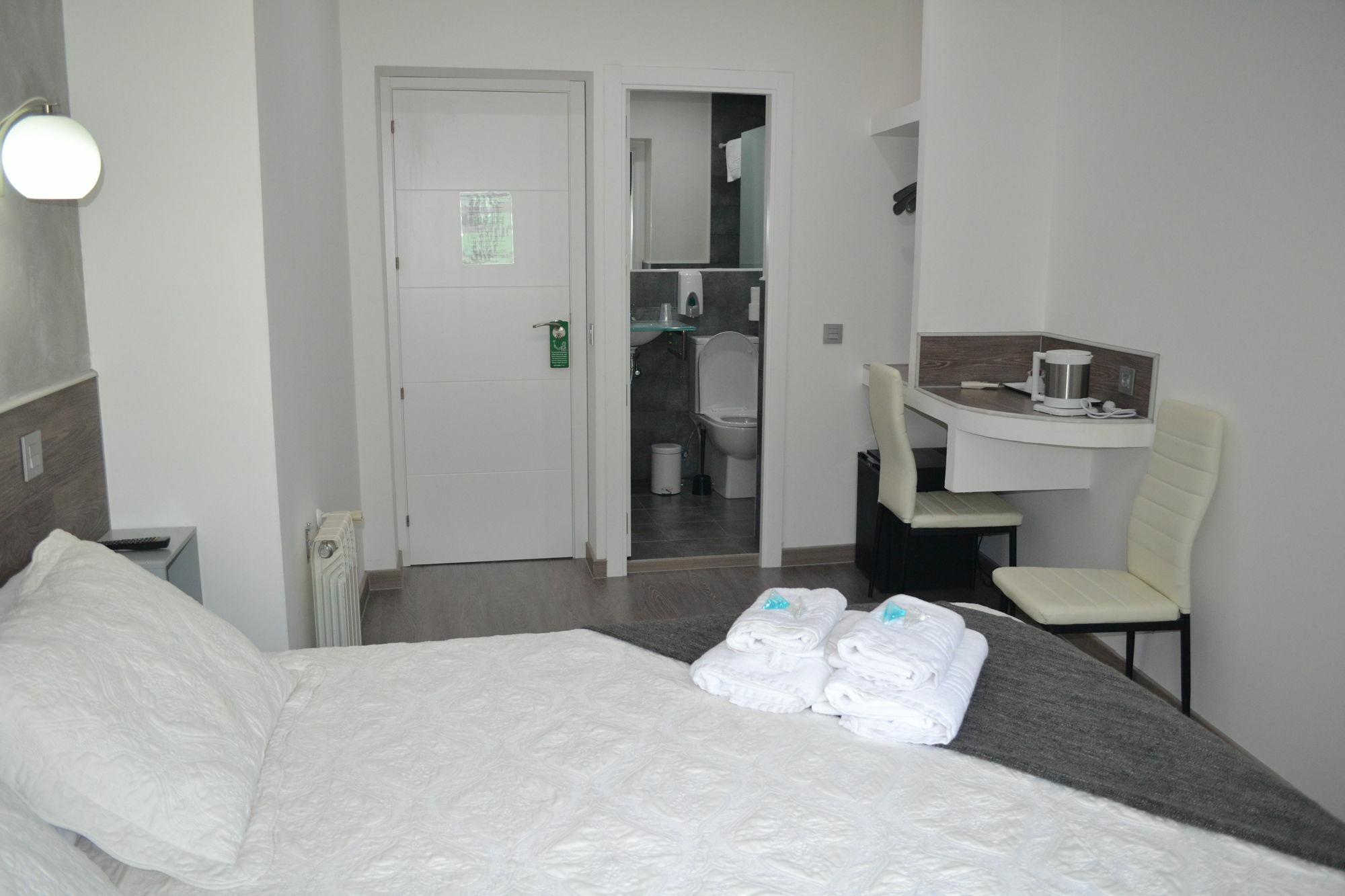 Hostal Meyra Madrid Exteriér fotografie